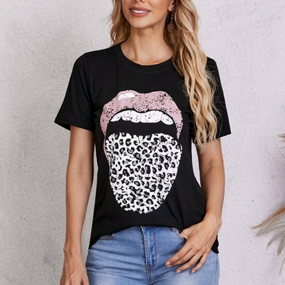 Emery Rose Tops - Leopard Print Tongue T-Shirt